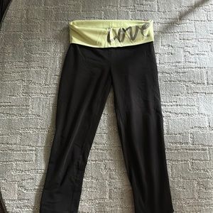 Love pink yoga capris